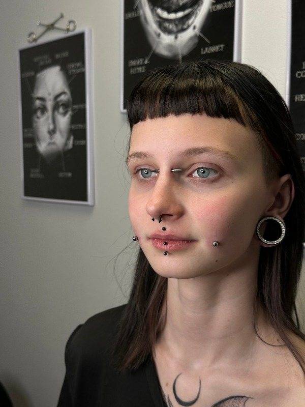 Nostril piercing, detail