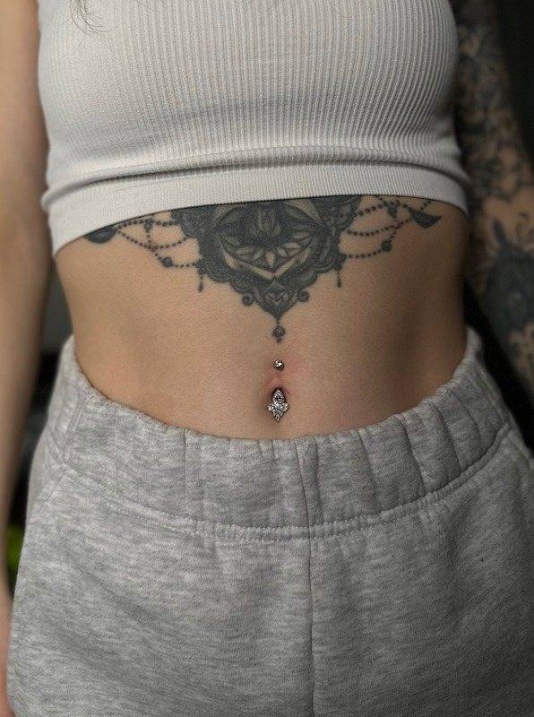 Piercing pupka, SARA Bodypiercing Poprad