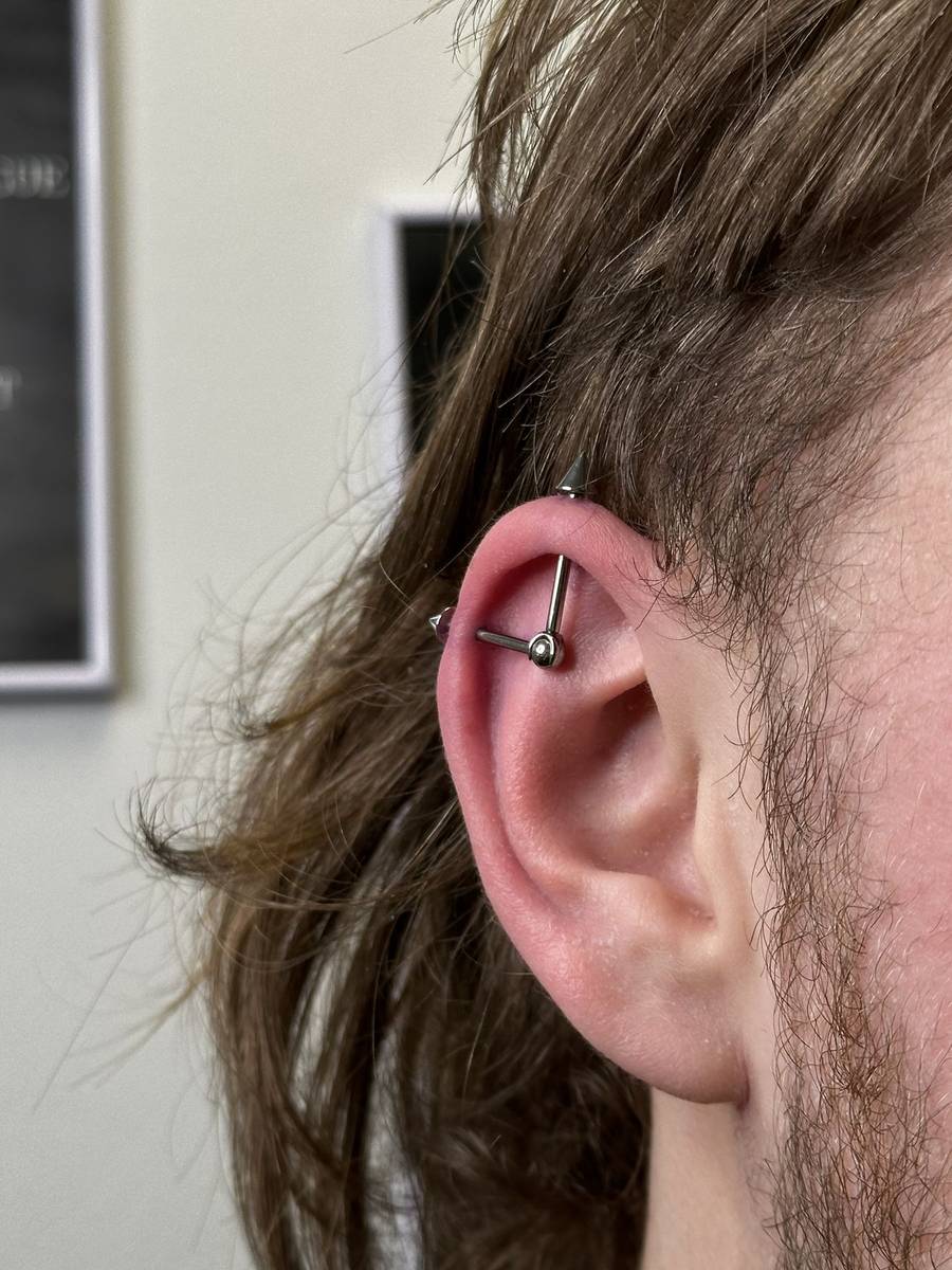 Industriál piercing, SARA Bodypiercing Poprad